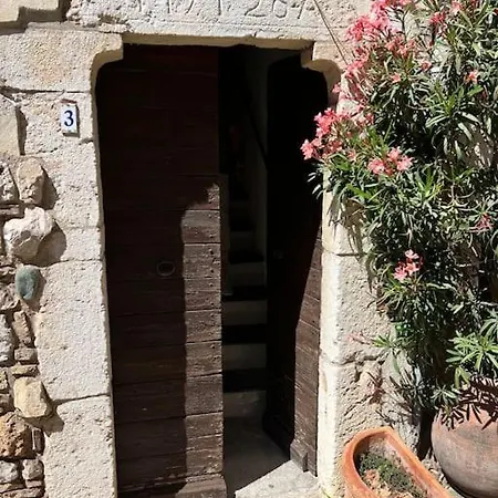 Appartement De Charme Au Coeur De La Vielle